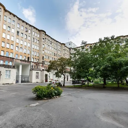 Chmielna City Centre * ワルシャワ